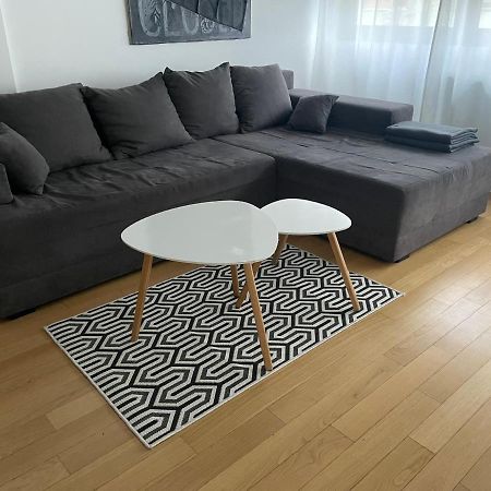 Apartment Iris Novi Sad Exterior foto