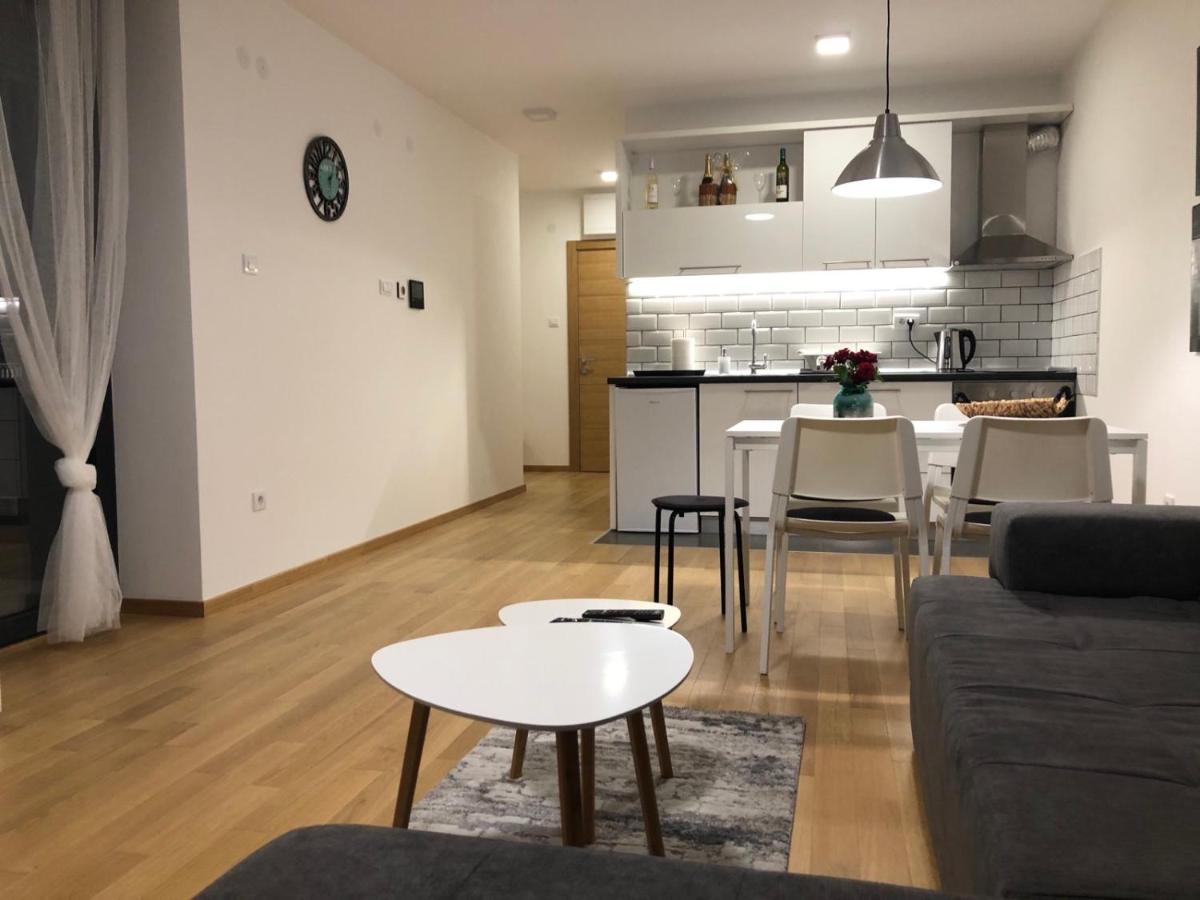Apartment Iris Novi Sad Exterior foto